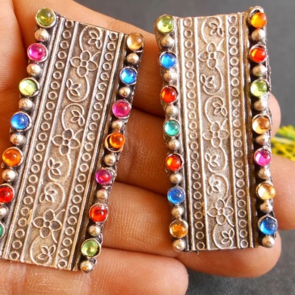 Earrings - Picture 2 of 5